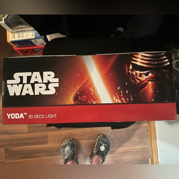 Star Wars Yoda 3D Deco Light. - Picture 3 of 3